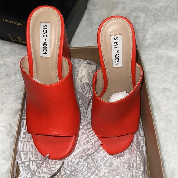 Steve Madden Sally red platforms 8.5 - Picture 4 of 9